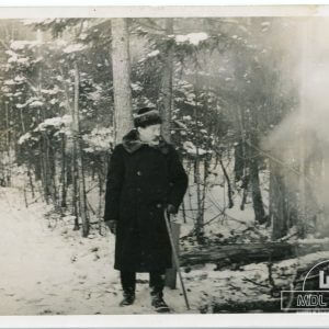 Antanas Smetona Davalgonių miške prieš medžioklę - 1939 metai - 13 x 18 cm