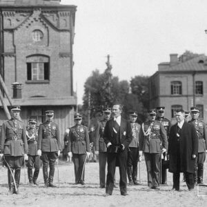 Antanas Smetona Antrajame pėstininkų pulke sako kalbą - Drobė (su porėmiu / be porėmio)