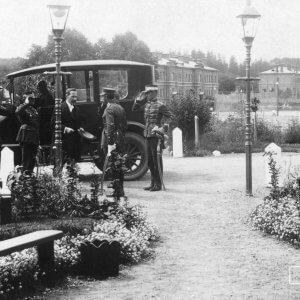 Antanas Smetona lankosi Karo mokykloje - Drobė (su porėmiu / be porėmio)