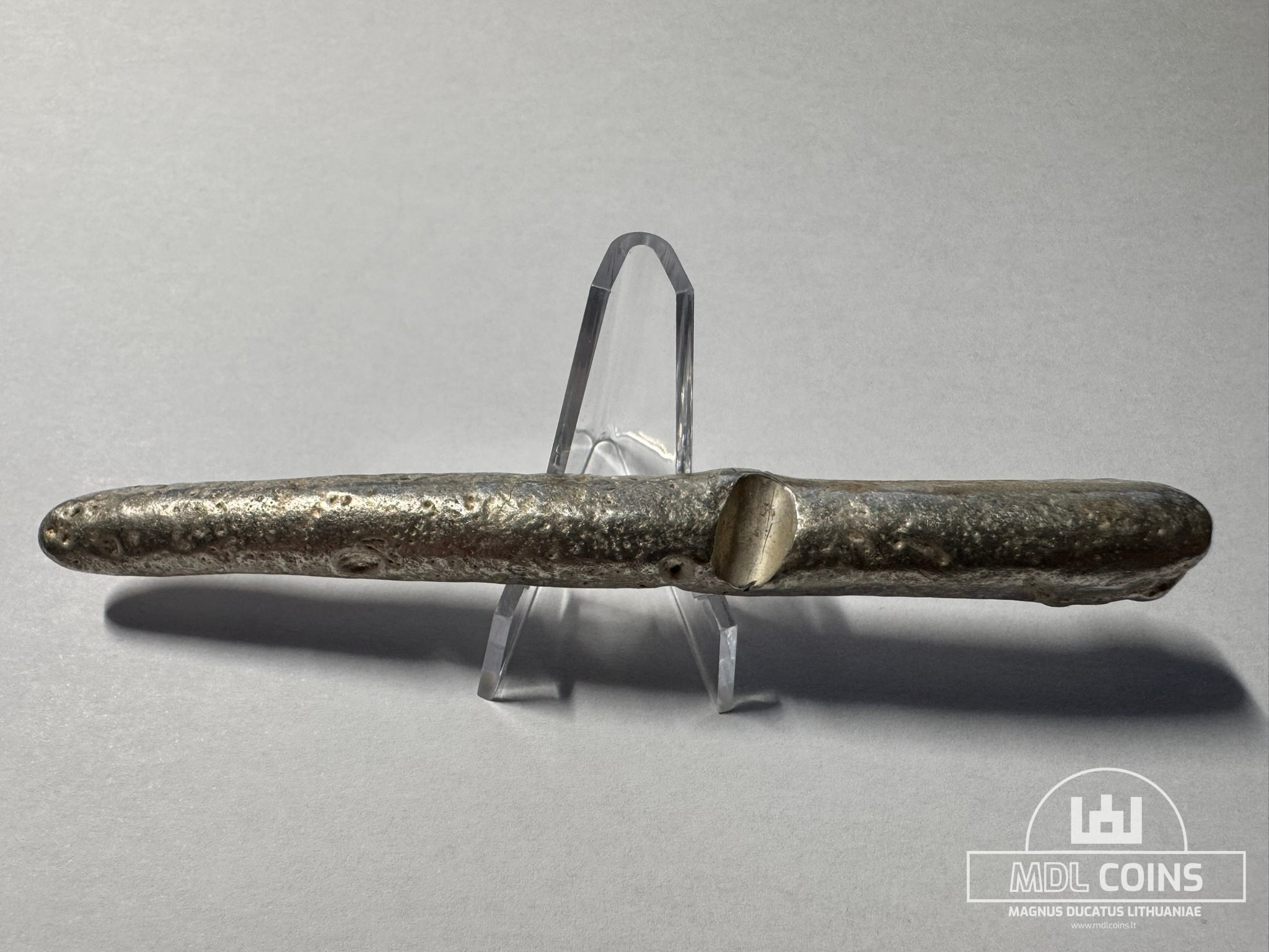 XIV amžiaus Lietuviškas sidabrinis lydinys / ilgasis su vienu įkirtimu (12,4 cm / 99,58 g) - Image 3
