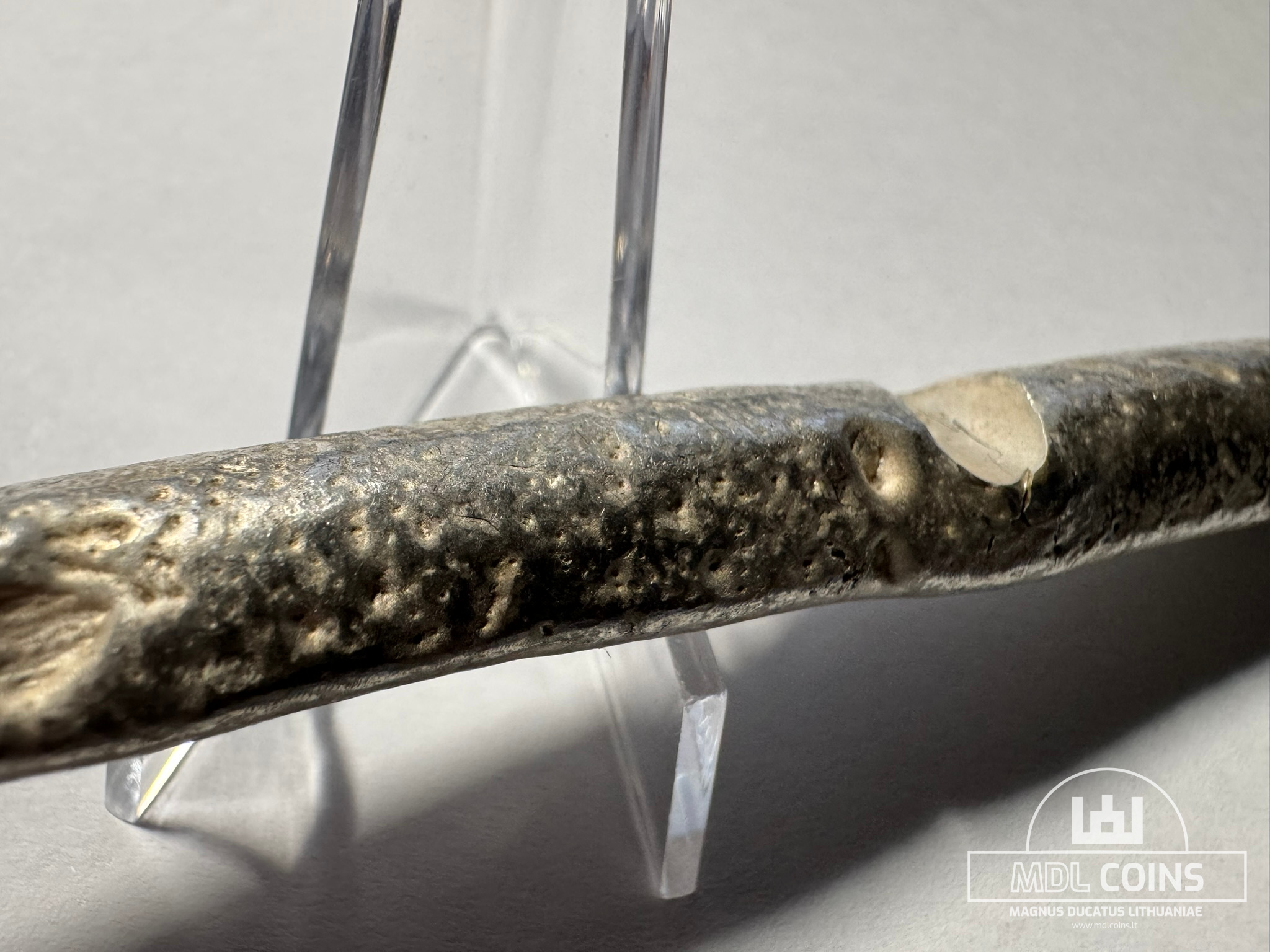 XIV amžiaus Lietuviškas sidabrinis lydinys / ilgasis su vienu įkirtimu (12,4 cm / 99,58 g) - Image 2