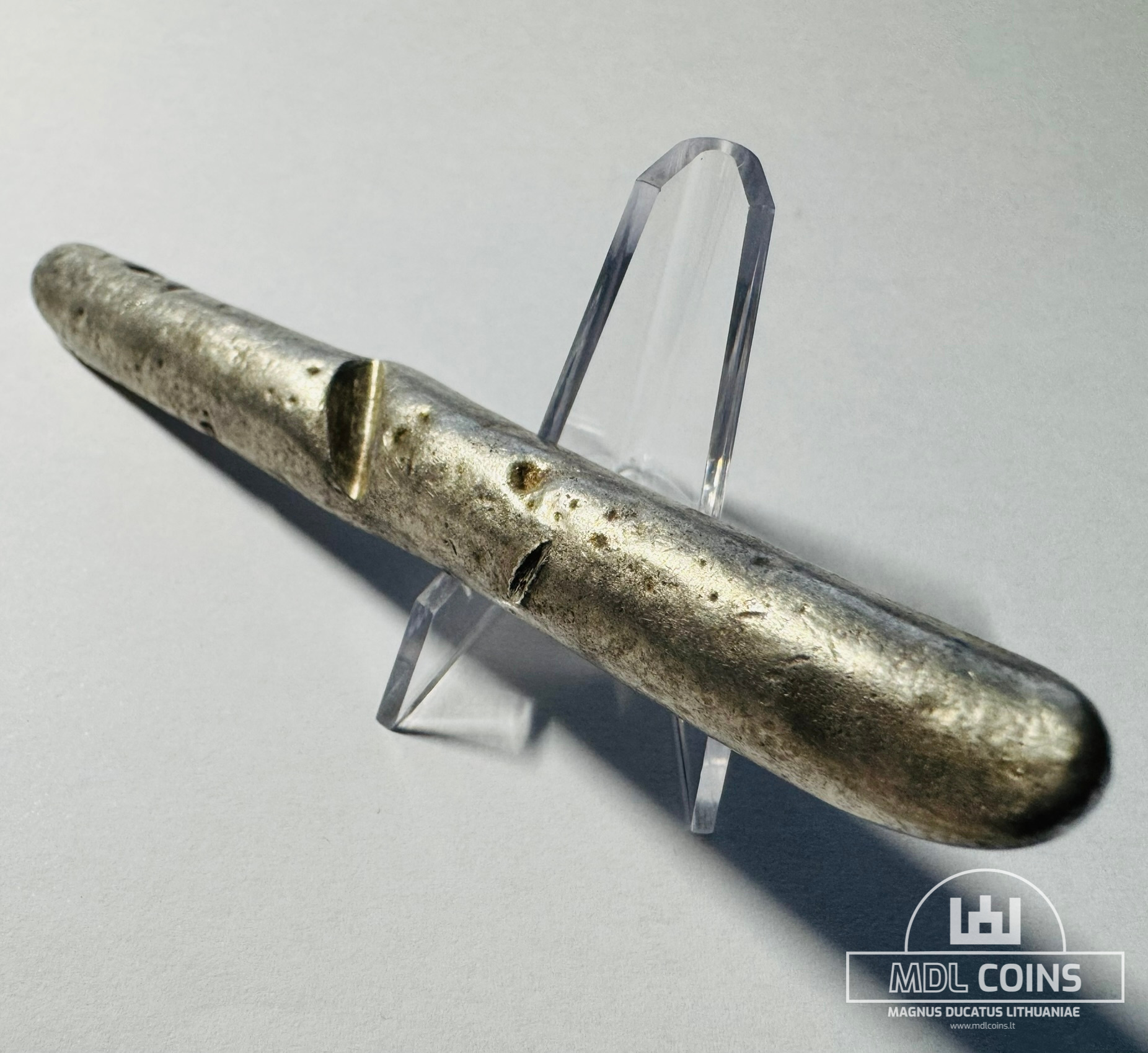 XIV amžiaus Lietuviškas sidabrinis lydinys / ilgasis su vienu įkirtimu (11,2 cm / 113,67 g)