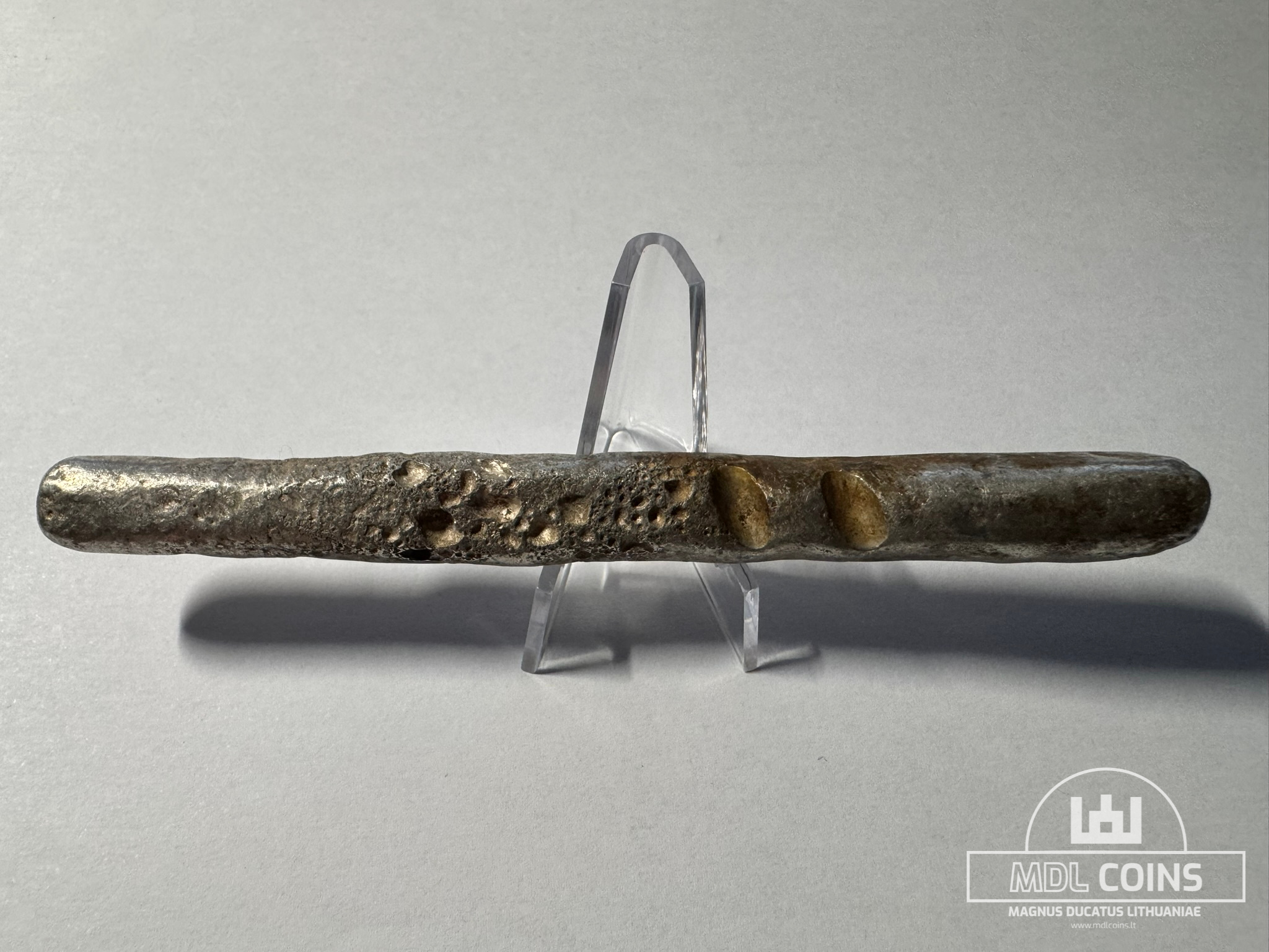 XIV amžiaus Lietuviškas sidabrinis lydinys / ilgasis su dviem įkirtimais (12,7 cm / 106,56 g) - Image 3