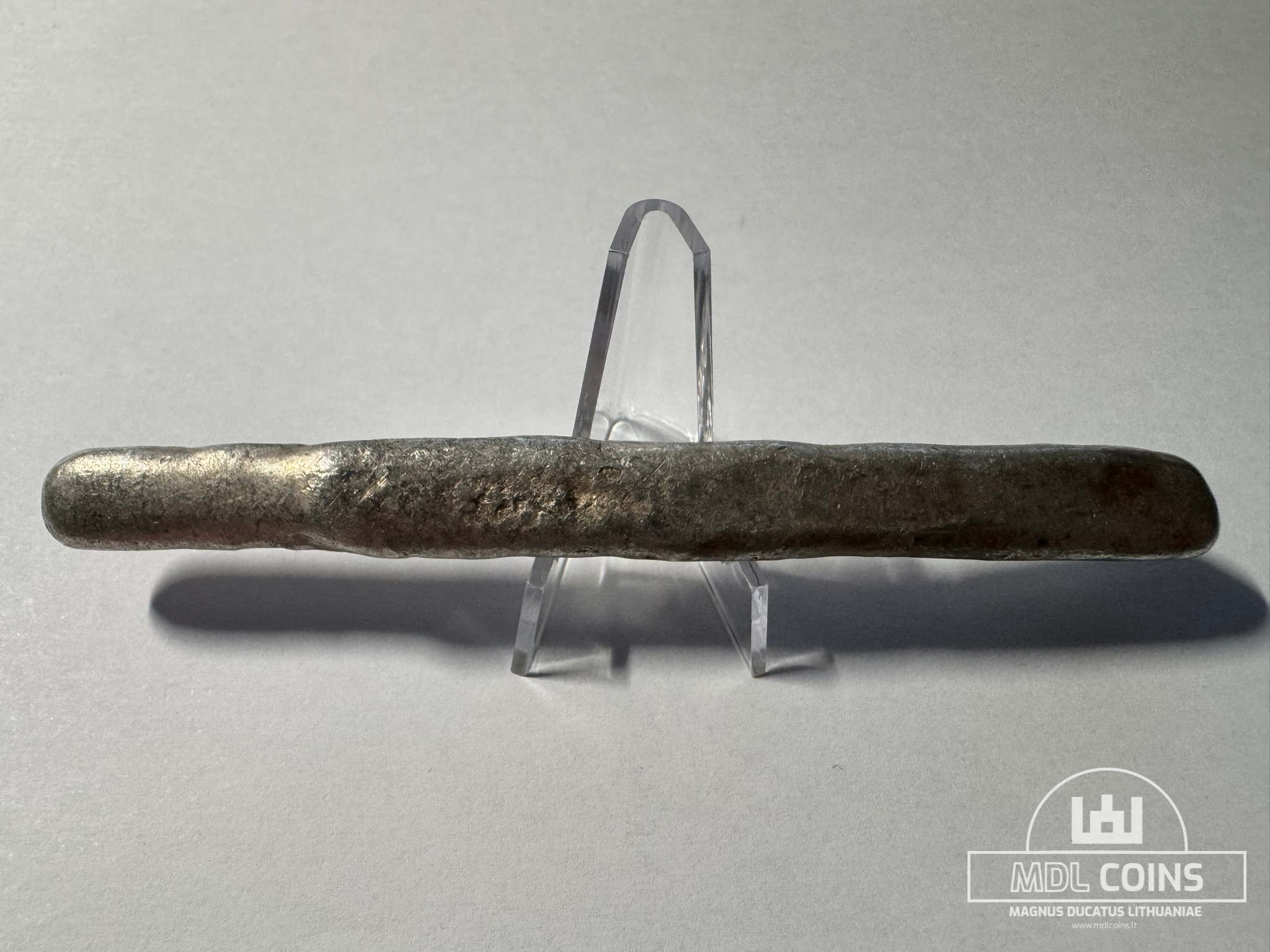 XIV amžiaus Lietuviškas sidabrinis lydinys / ilgasis su dviem įkirtimais (12,7 cm / 106,56 g) - Image 4