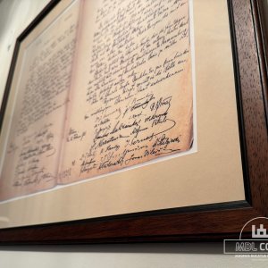 Alternative view of 1918 metų Vasario 16-osios Lietuvos Nepriklausomybės akto kopija - 725 x 605 mm - ĮRĖMINTA