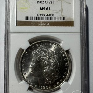 Alternative view of JAV - 1902 metų 1 doleris - "Morganas" - NGC MS62 - (Sidabras 900 / 26,73 g)